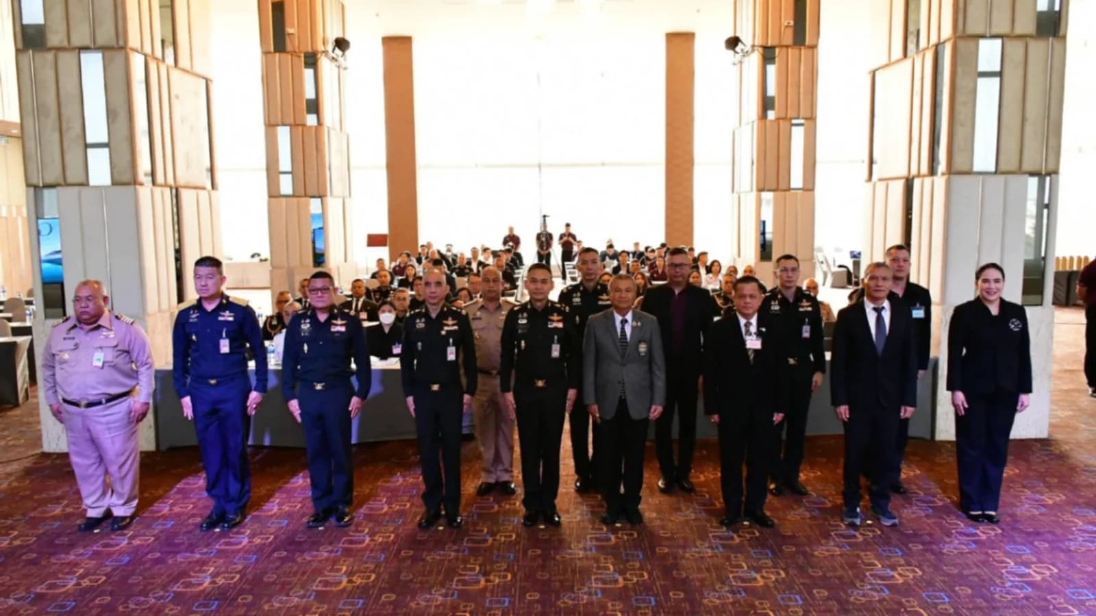 เข้าร่วมเสวนาในหัวข้อ ทิศทางการส่งเสริมอุตสาหกรรมป้องกันประเทศและสิทธิประโยชน์ที่เกี่ยวข้อง