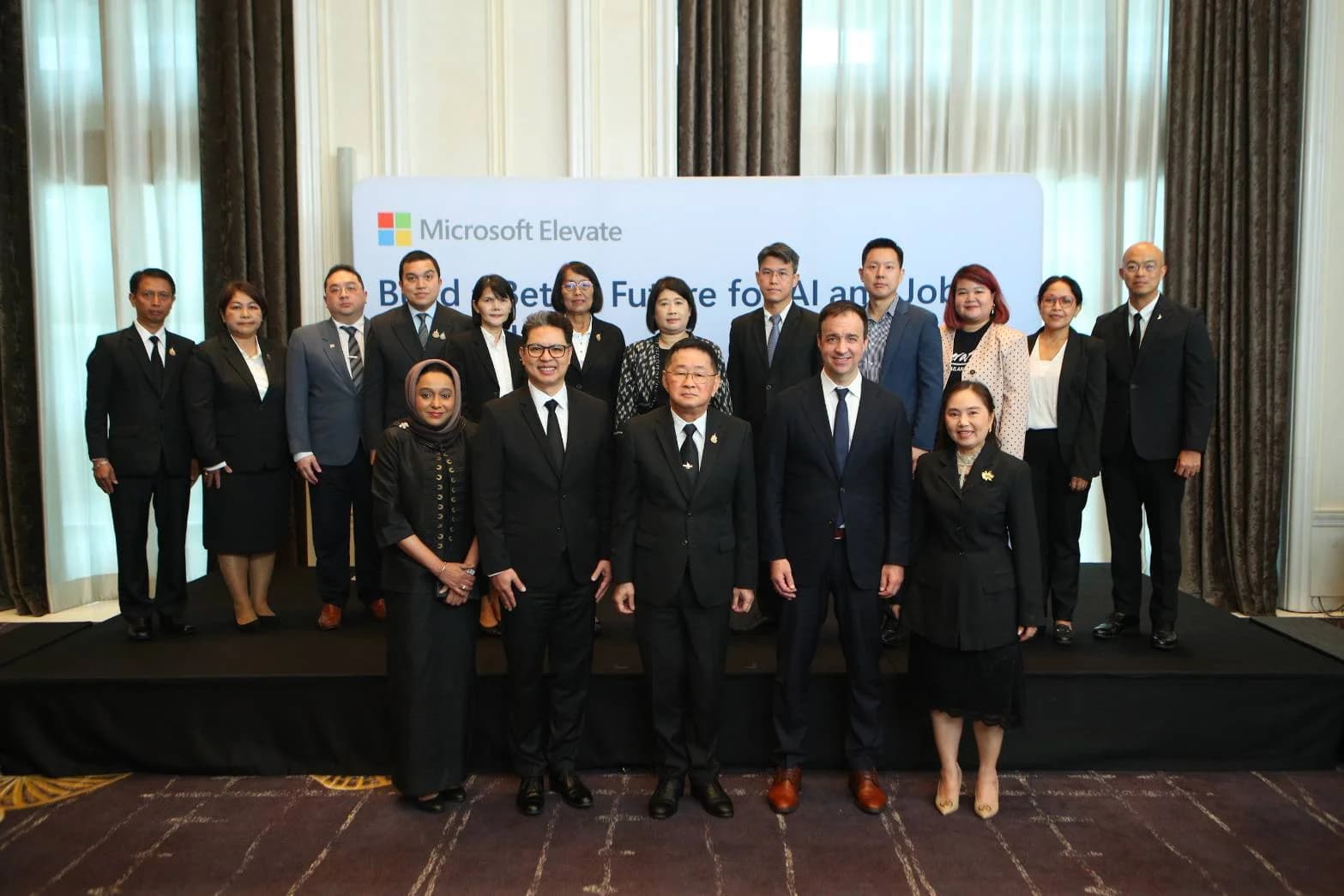 ส.อ.ท. ร่วมเปิดตัวภาคีระดับชาติ “Microsoft Elevate AI and Jobs for Thailand” มุ่งพัฒนาทักษะ AI ยกระดับกำลังคนไทย