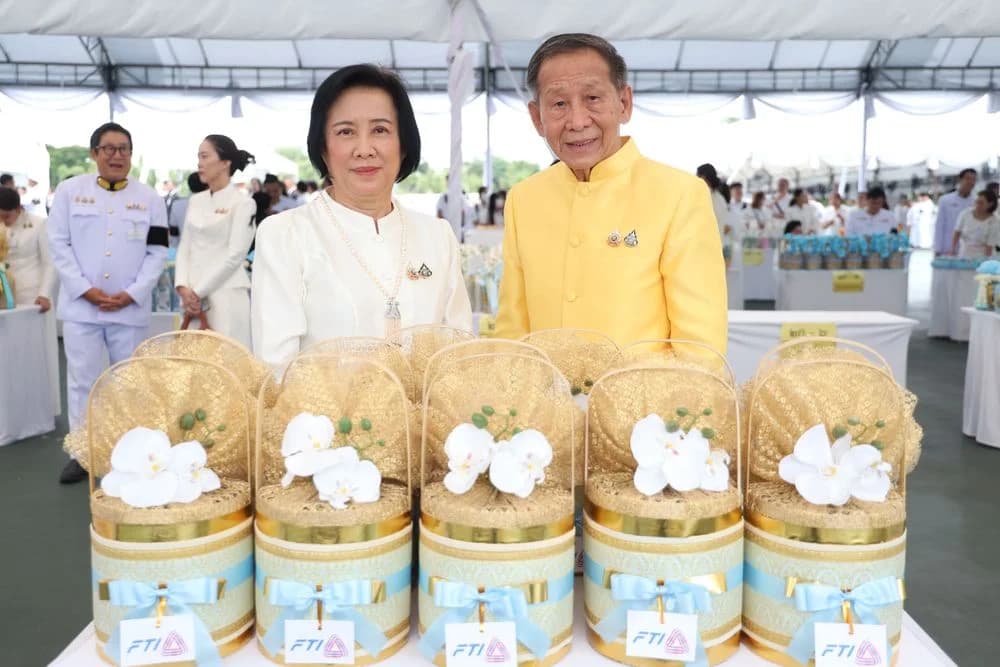 ส.อ.ท. ร่วมพิธีสวดพระพุทธมนต์และทำบุญตักบาตรถวายพระราชกุศล เนื่องในวันคล้ายวันพระราชสมภพ สมเด็จพระนางเจ้าสิริกิติ์ พระบรมราชินีนาถ พระบรมราชชนนีพันปีหลวง และวันแม่แห่งชาติ